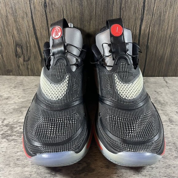 Athletic_Shoes